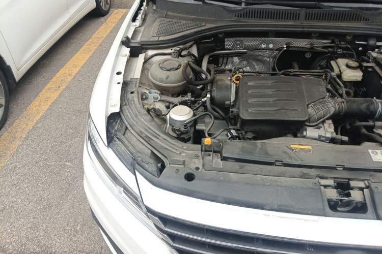 Used Volkswagen Lavida 2022 1.5L Automatic Comfort Edition Engine Bay Right