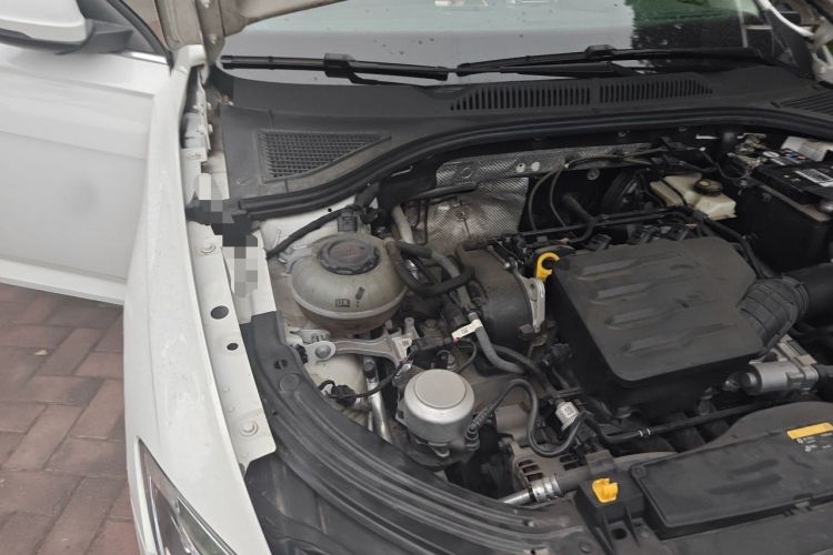 Used Volkswagen Lavida 2022 1.5L Automatic Vision Edition Engine Bay Right