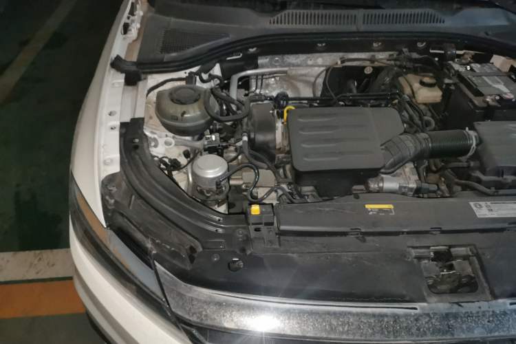 Used Volkswagen Lavida 2022 1.5L Automatic Vision Edition Engine Bay Right
