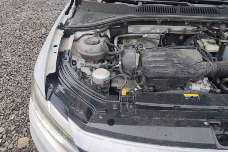 Used Volkswagen Lavida 2022 1.5L Automatic Fashion Edition Engine Bay Right