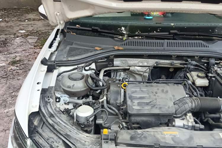 Used Volkswagen Lavida 2022 1.5L Automatic Vision Edition Engine Bay Right