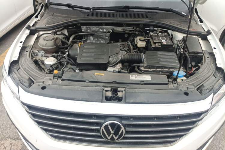 Used Volkswagen Lavida 2022 1.5L Automatic Comfort Edition Engine Bay