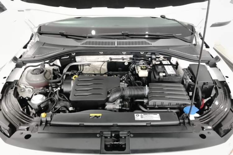 Used Volkswagen Lavida 2022 1.5L Automatic Comfort Edition Engine Bay