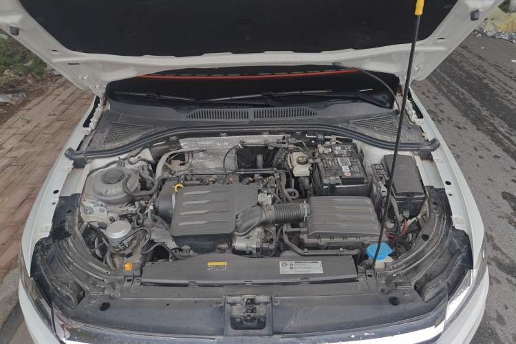 Used Volkswagen Lavida 2022 1.5L Automatic Comfort Edition Engine Bay