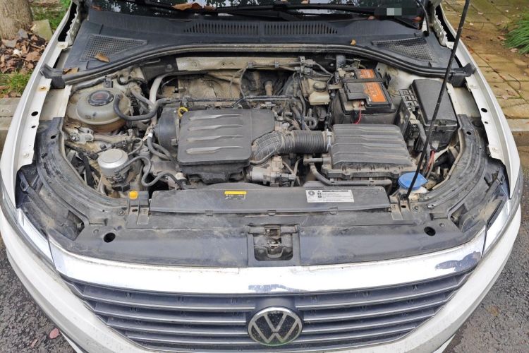 Used Volkswagen Lavida 2022 1.5L Automatic Comfort Edition Engine Bay