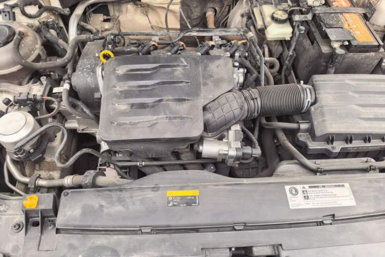 Used Volkswagen Lavida 2022 1.5L Automatic Comfort Edition Engine Bay