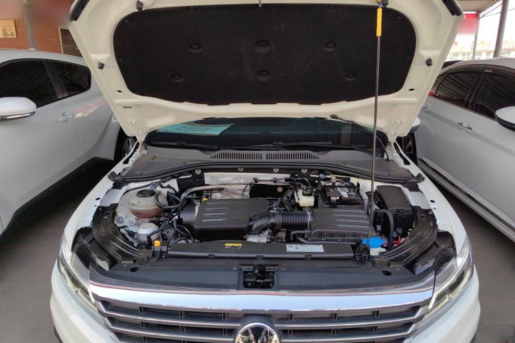 Used Volkswagen Lavida 2022 1.5L Automatic Comfort Edition Engine Bay