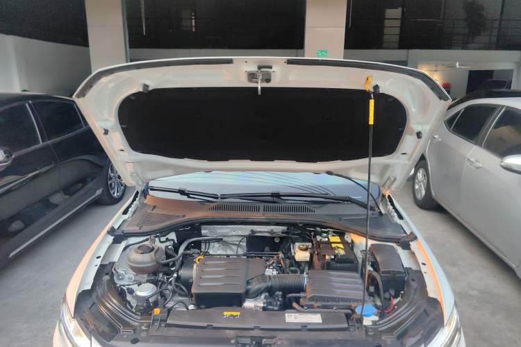 Used Volkswagen Lavida 2022 1.5L Automatic Comfort Edition Engine Bay