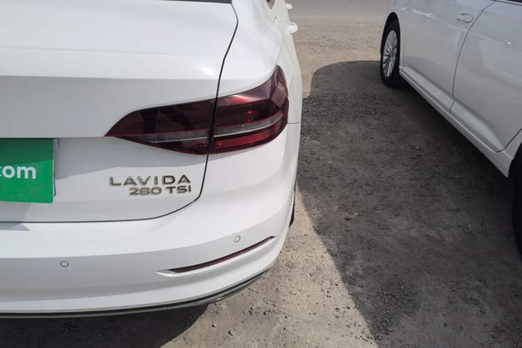 Used Volkswagen Lavida 2022 280TSI DSG Comfort Edition Exterior 3