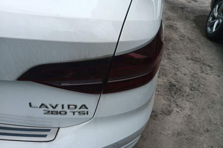 Used Volkswagen Lavida 2022 280TSI DSG Comfort Edition Exterior 3