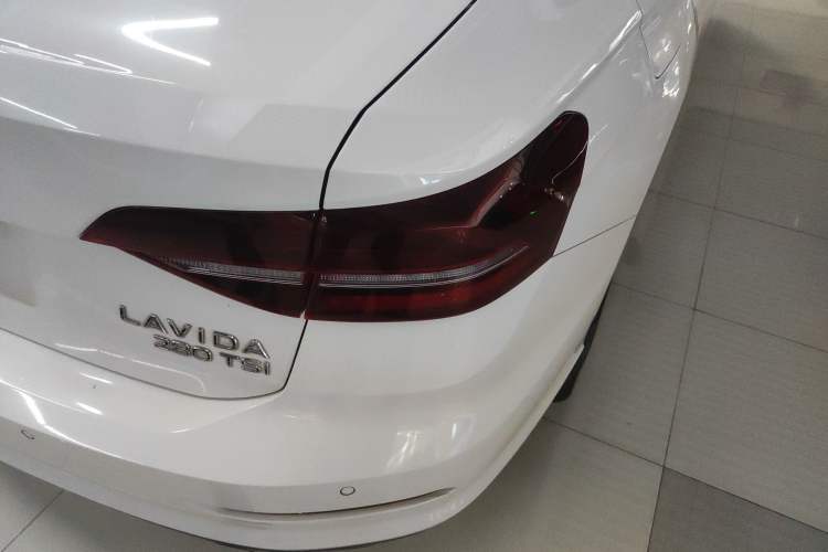 Used Volkswagen Lavida 2022 280TSI DSG Comfort Edition Exterior 3