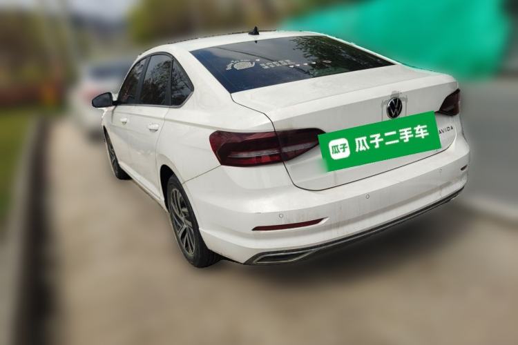 Used Volkswagen Lavida 2022 1.5L Automatic Comfort Edition Exterior 3