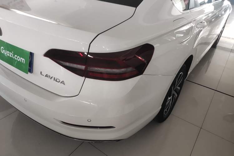 Used Volkswagen Lavida 2022 1.5L Automatic Vision Edition Exterior 3