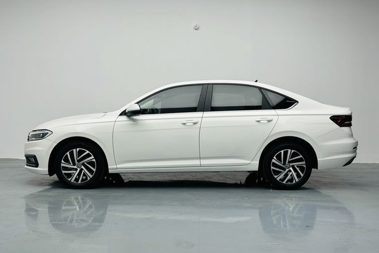 Used Volkswagen Lavida 2022 1.5L Automatic Comfort Edition Exterior 4