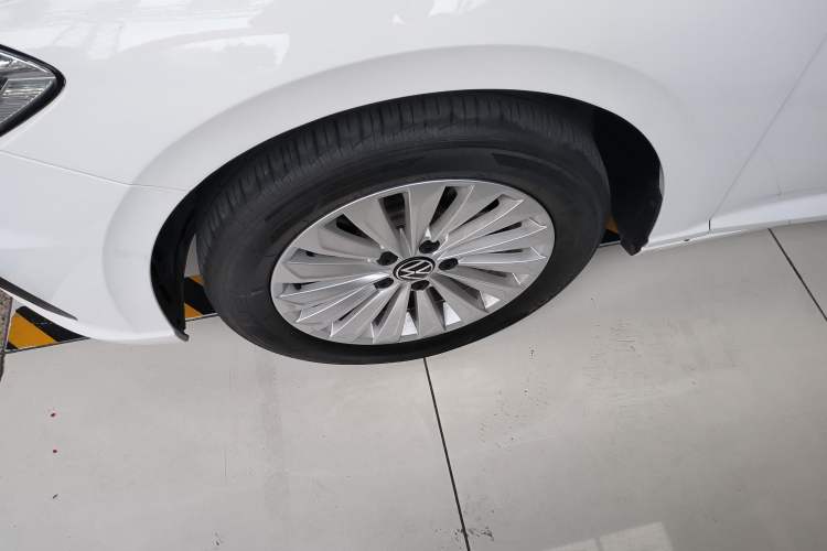 Used Volkswagen Lavida 2022 1.5L Automatic Comfort Edition Exterior 4