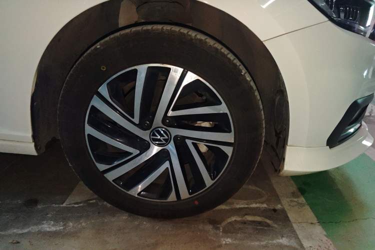 Used Volkswagen Lavida 2022 1.5L Automatic Comfort Edition Exterior 4