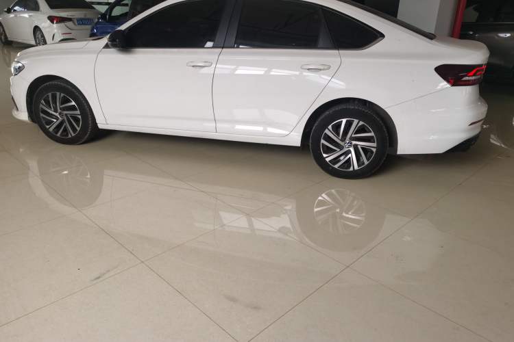 Used Volkswagen Lavida 2022 1.5L Automatic Comfort Edition Exterior 5