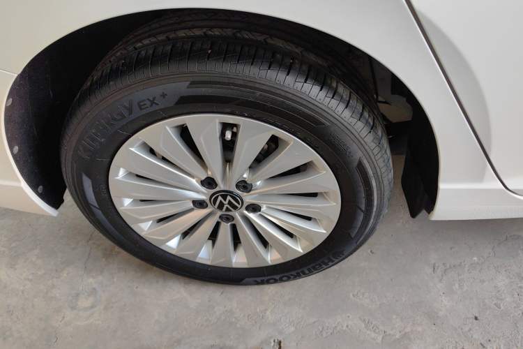 Used Volkswagen Lavida 2022 1.5L Automatic Comfort Edition Exterior 5
