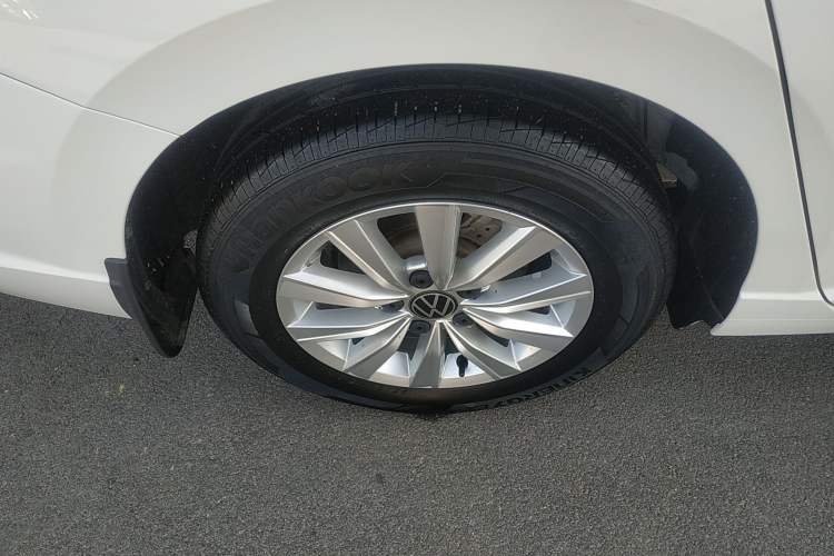 Used Volkswagen Lavida 2022 1.5L Automatic Fashion Edition Exterior 8