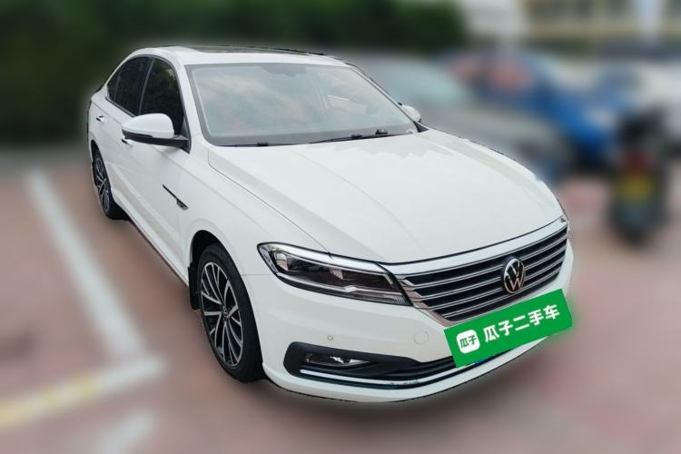 Used Volkswagen Lavida 2022 280TSI DSG Luxury Edition Front Right 45 Deg
