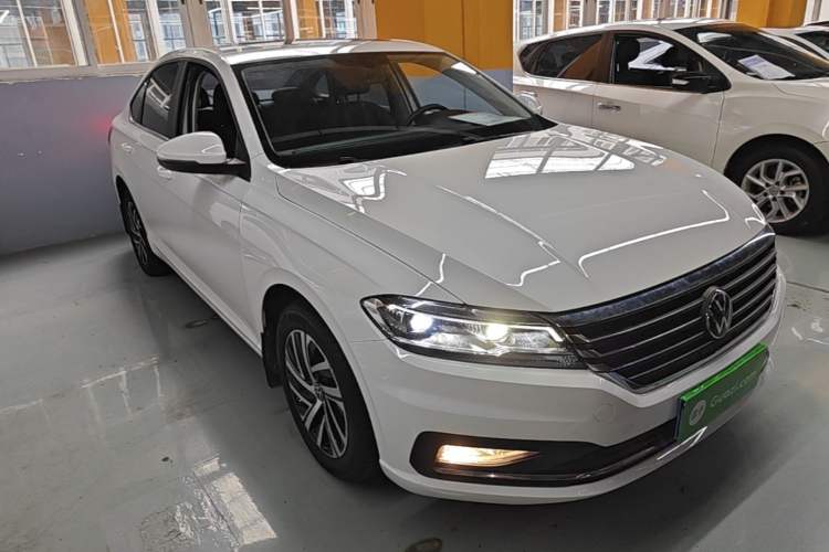Used Volkswagen Lavida 2022 280TSI DSG Comfort Edition Front Right 45 Deg