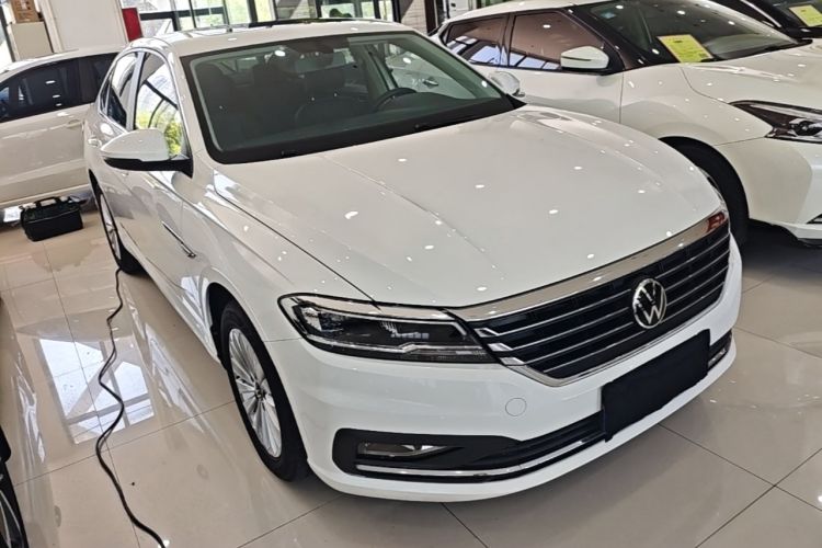Used Volkswagen Lavida 2022 1.5L Automatic Comfort Edition Front Right 45 Deg