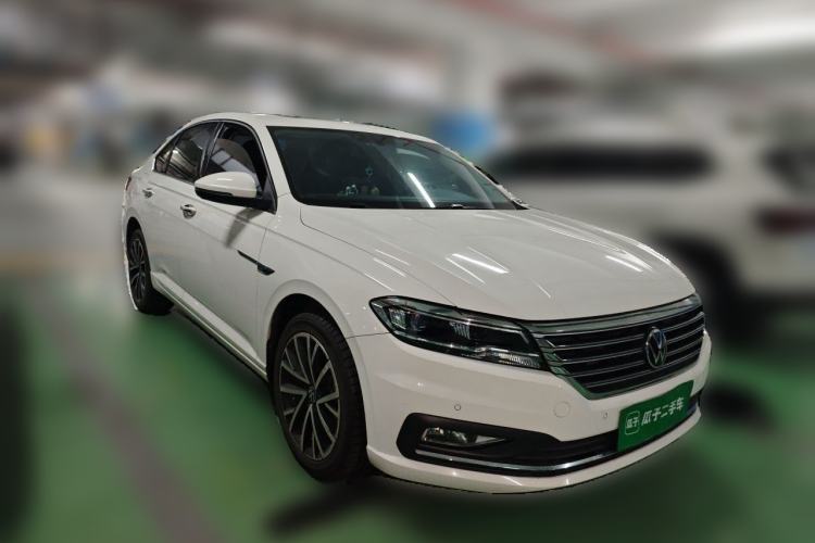 Used Volkswagen Lavida 2022 280TSI DSG Luxury Edition Front Right 45 Deg