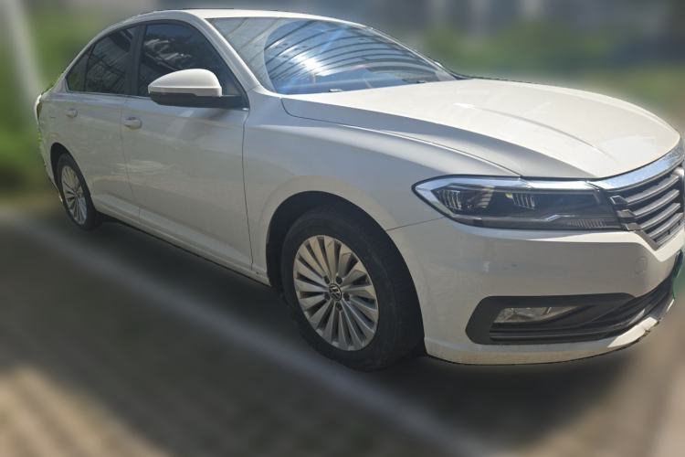 Used Volkswagen Lavida 2022 280TSI DSG Comfort Edition Front Right 45 Deg