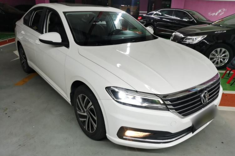 Used Volkswagen Lavida 2022 280TSI DSG Comfort Edition Front Right 45 Deg