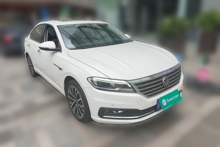 Used Volkswagen Lavida 2022 280TSI DSG Luxury Edition Front Right 45 Deg