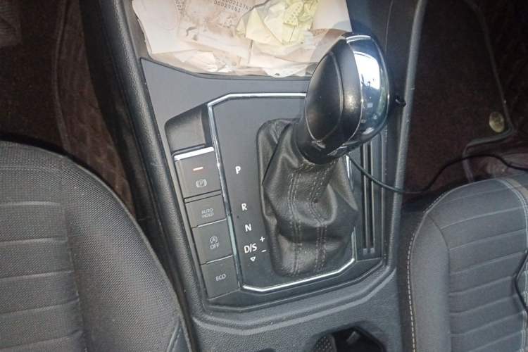 Used Volkswagen Lavida 2022 280TSI DSG Comfort Edition Gear Lever