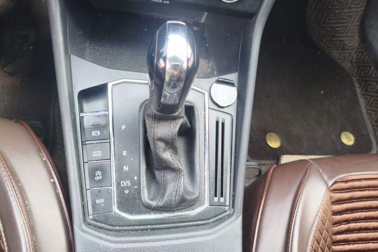 Used Volkswagen Lavida 2022 280TSI DSG Comfort Edition Gear Lever