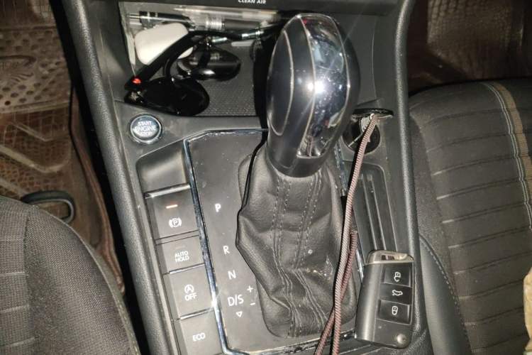 Used Volkswagen Lavida 2022 280TSI DSG Comfort Edition Gear Lever
