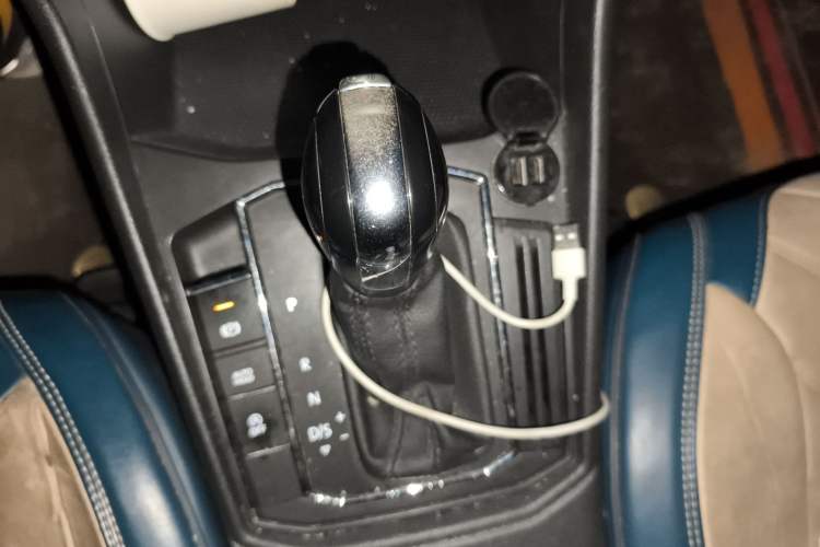 Used Volkswagen Lavida 2022 1.5L Automatic Comfort Edition Gear Lever