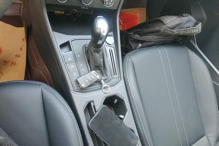 Used Volkswagen Lavida 2022 1.5L Automatic Fashion Edition Gear Lever