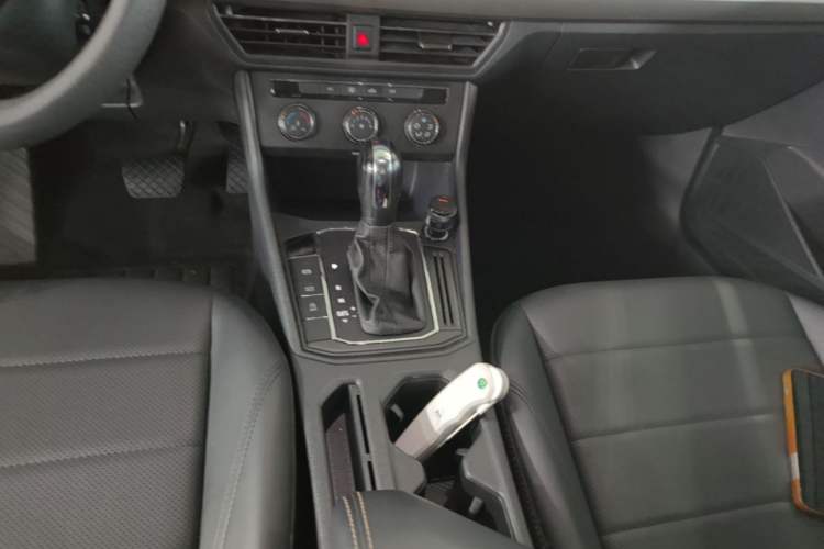 Used Volkswagen Lavida 2022 1.5L Automatic Comfort Edition Gear Lever