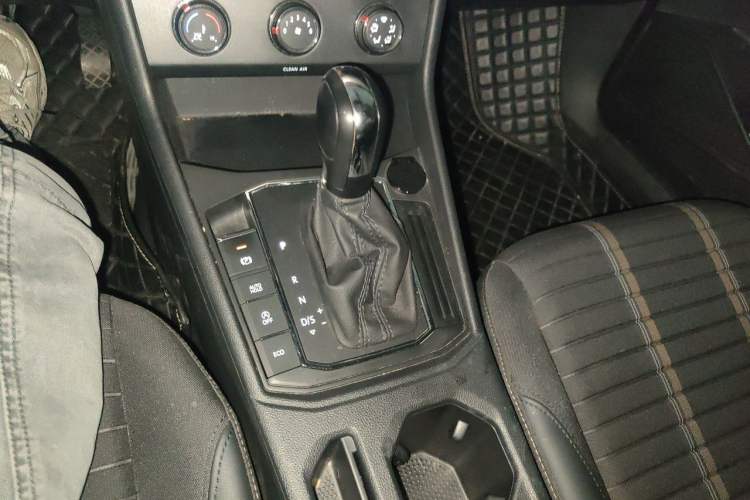 Used Volkswagen Lavida 2022 280TSI DSG Comfort Edition Gear Lever