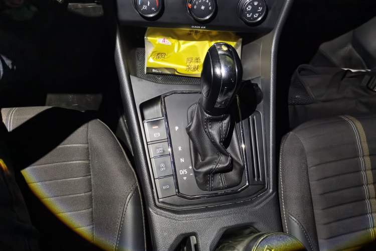 Used Volkswagen Lavida 2022 280TSI DSG Comfort Edition Gear Lever