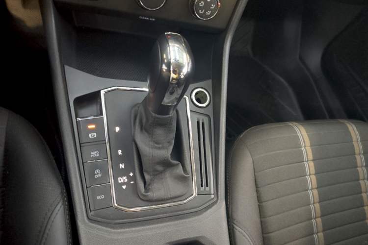 Used Volkswagen Lavida 2022 280TSI DSG Comfort Edition Gear Lever