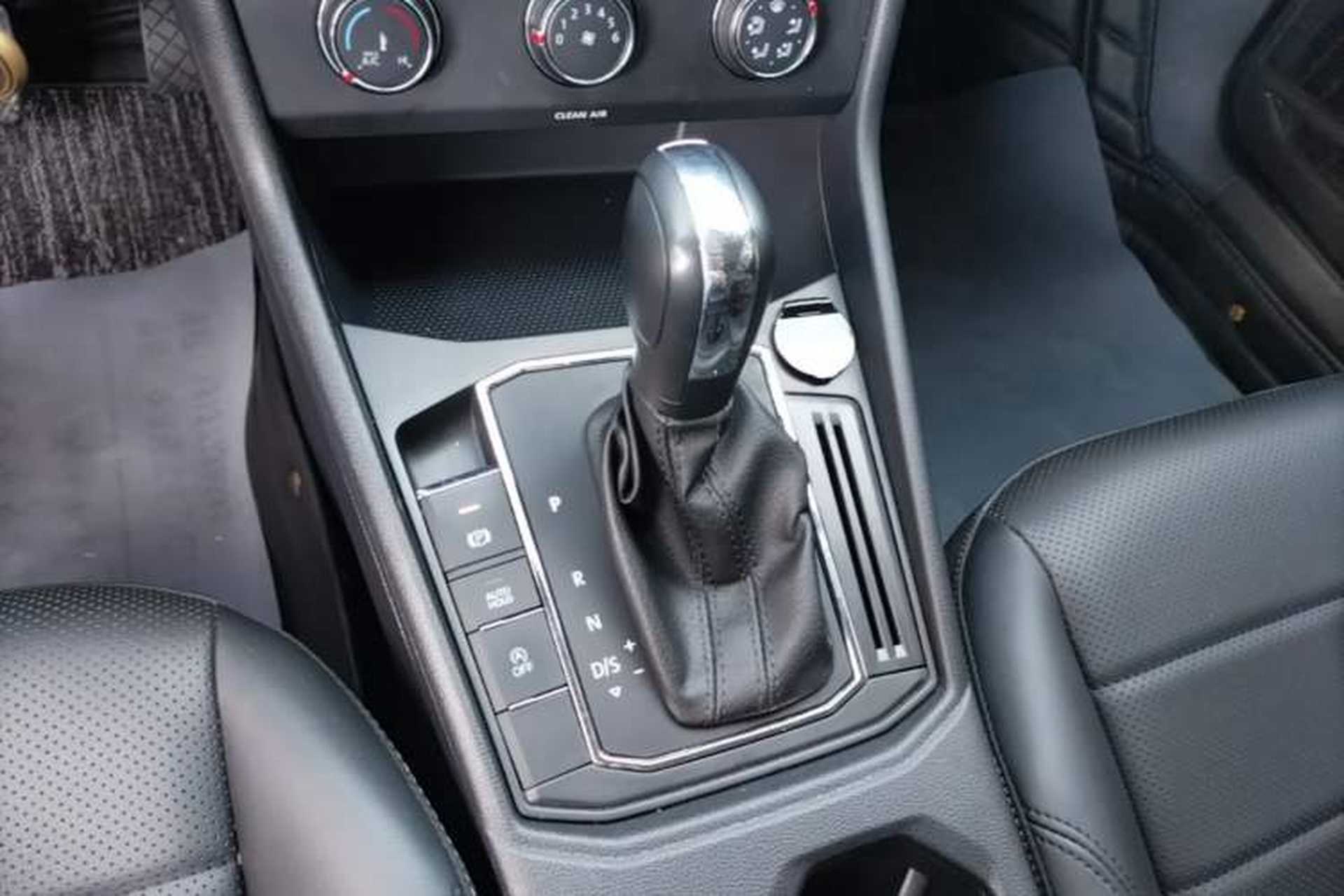 Used Volkswagen Lavida 2022 1.5L Automatic Comfort Edition Gear Lever