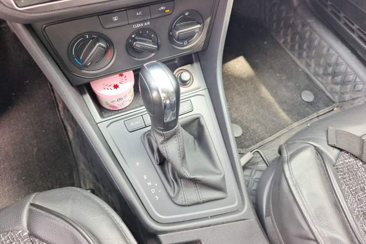 Used Volkswagen Lavida 2022 1.5L Automatic Fashion Edition Gear Lever