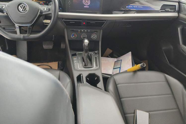 Used Volkswagen Lavida 2022 1.5L Automatic Comfort Edition Gear Lever