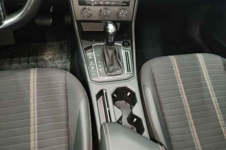 Used Volkswagen Lavida 2022 280TSI DSG Comfort Edition Gear Lever