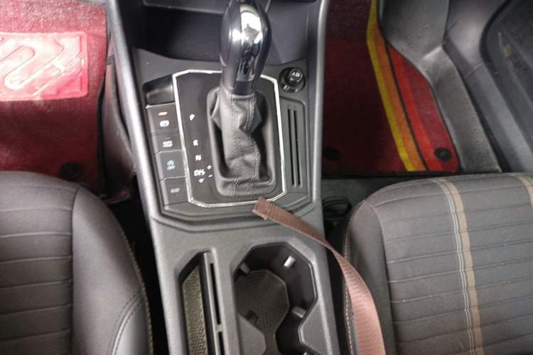 Used Volkswagen Lavida 2022 280TSI DSG Comfort Edition Gear Lever