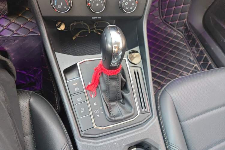 Used Volkswagen Lavida 2022 1.5L Automatic Comfort Edition Gear Lever