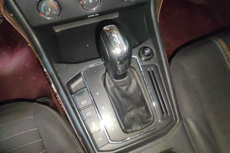 Used Volkswagen Lavida 2022 280TSI DSG Comfort Edition Gear Lever