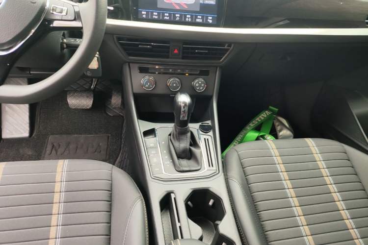 Used Volkswagen Lavida 2022 280TSI DSG Comfort Edition Gear Lever