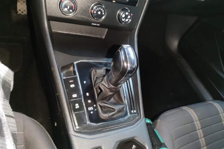 Used Volkswagen Lavida 2022 1.5L Automatic Vision Edition Gear Lever