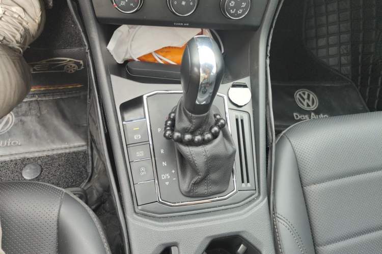 Used Volkswagen Lavida 2022 1.5L Automatic Comfort Edition Gear Lever