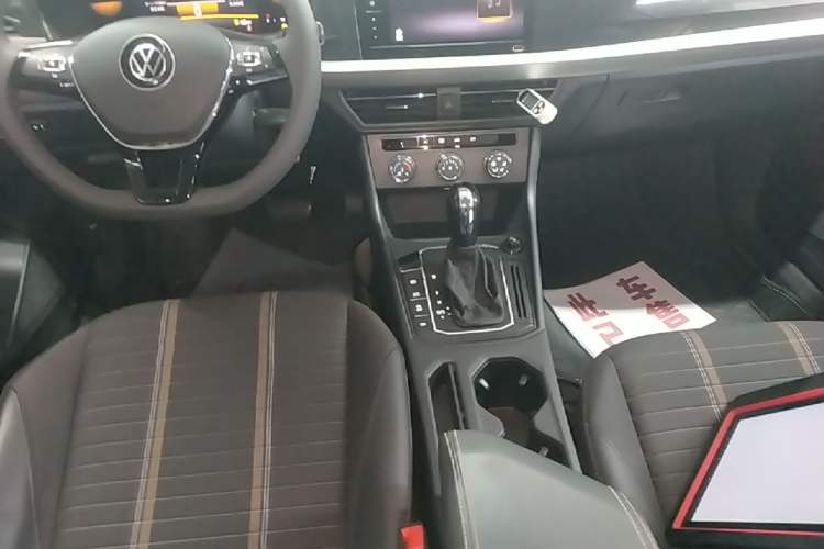 Used Volkswagen Lavida 2022 280TSI DSG Comfort Edition Gear Lever